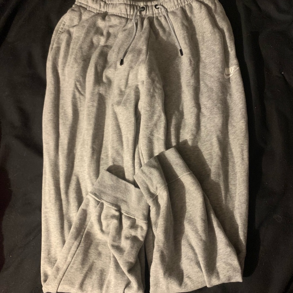 Nike Heather Gray Joggers